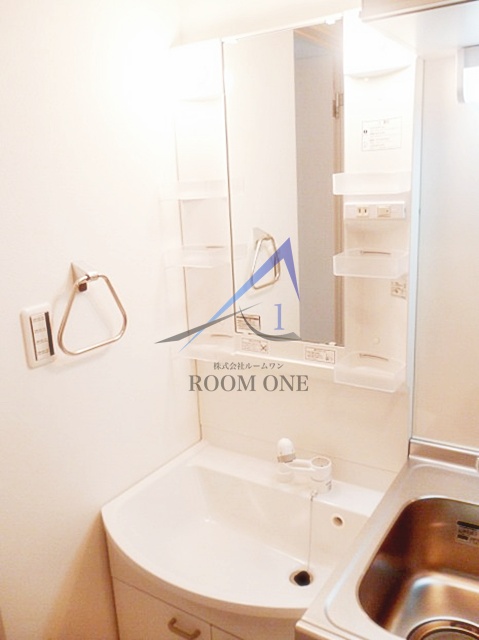 洗面設備　独立洗面台です。