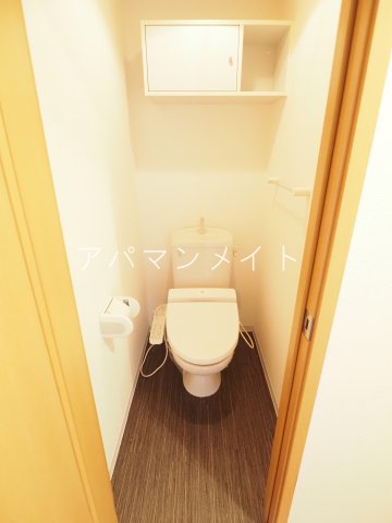 トイレ　収納あります