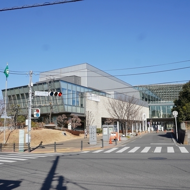 図書館　千葉中央図書館（図書館）まで750m