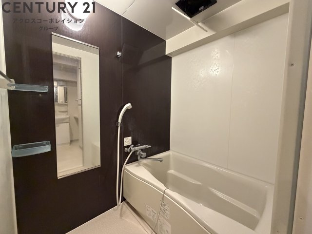 バス・シャワールーム　シンプルで機能的なユニットバスです