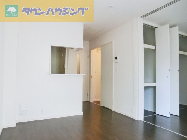 居室・リビング　１０，１帖のゆったりとしたリビング