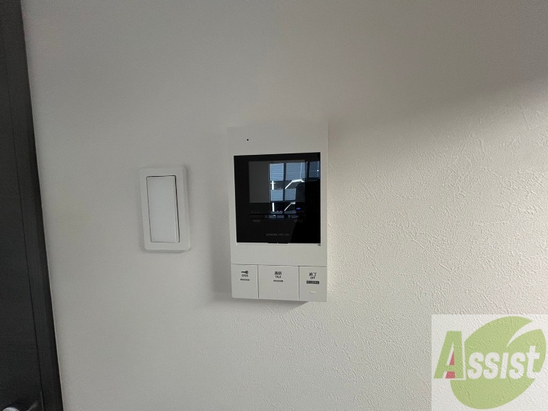 セキュリティ　モニタ付インターホンです。セキュリティ面も安心ですね！