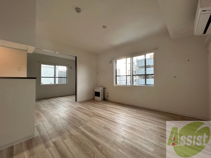 居室・リビング　広くてキレイなお部屋が広がっていて、充実した生活が送れそう。