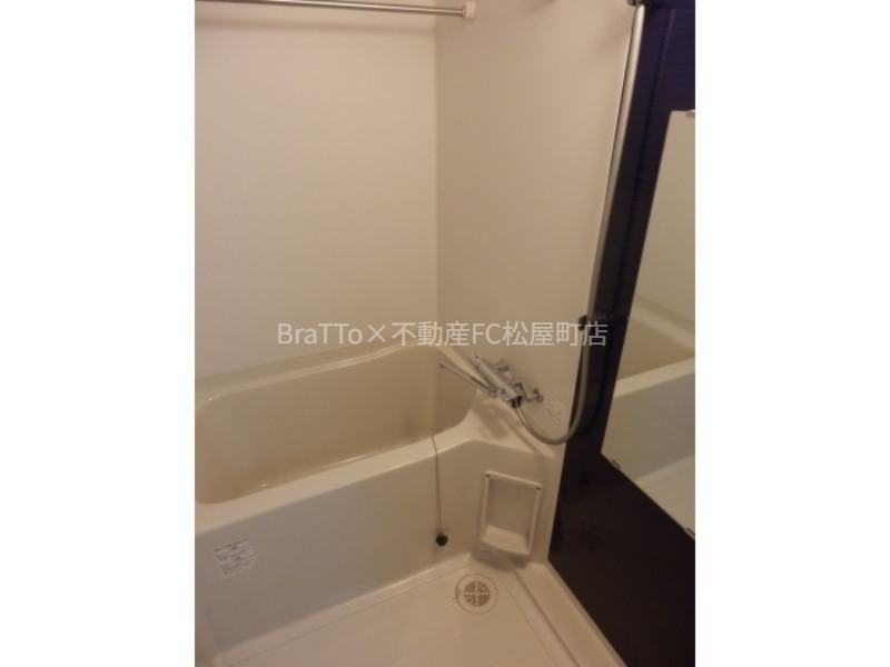 バス・シャワールーム　バス（浴室乾燥機・追い焚き機能付き）