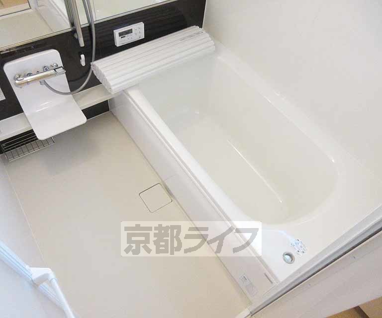 バス・シャワールーム　ピッカピカお風呂！