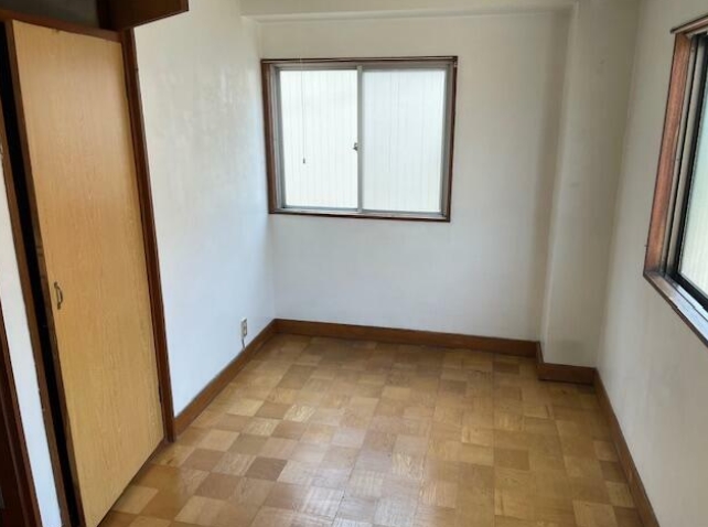 居室・リビング　角部屋・三面採光・2階以上☆