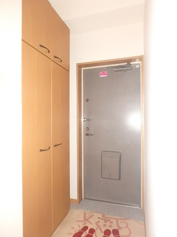 玄関　図面と現状に相違がある場合には現状を優先