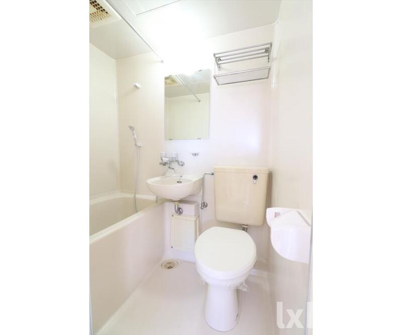 バス・シャワールーム　落ち着いた空間のお風呂です