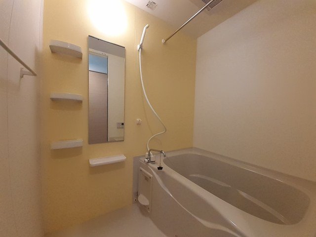 バス・シャワールーム　お風呂で日々の疲れを落としましょう