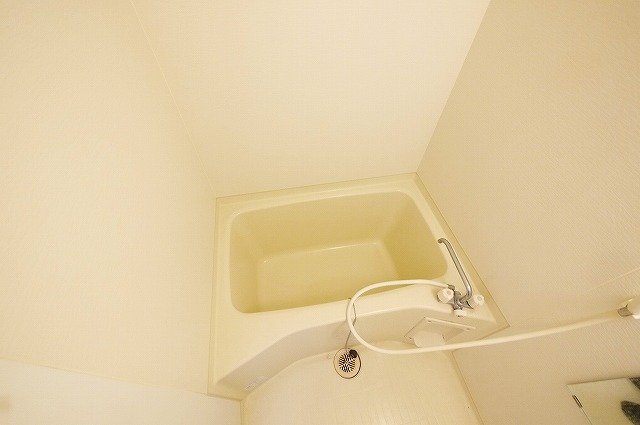 バス・シャワールーム　一日の疲れを癒してください。