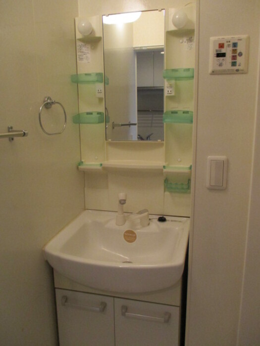 洗面設備　洗髪洗面化粧台