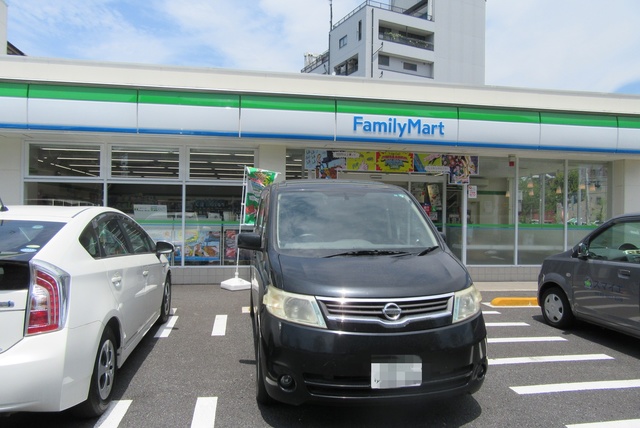 コンビニ　ファミリーマート　新堀一丁目店（コンビニ）まで2096m