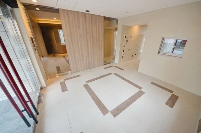 エントランス　エントランス