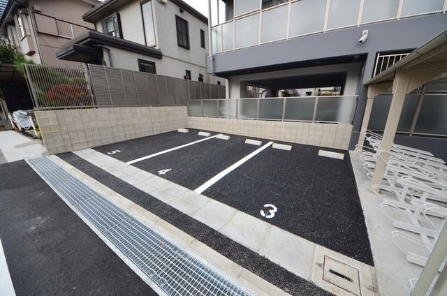 駐車場　駐車場