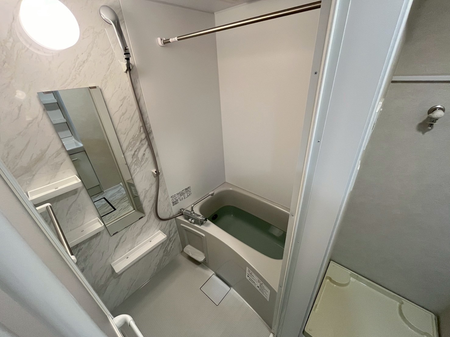 バス・シャワールーム