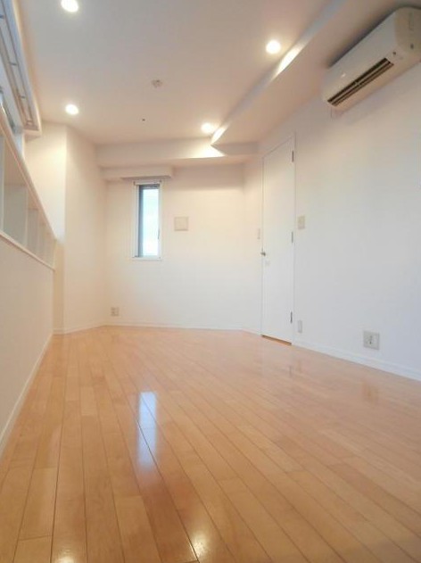 居室・リビング　同タイプのお写真です