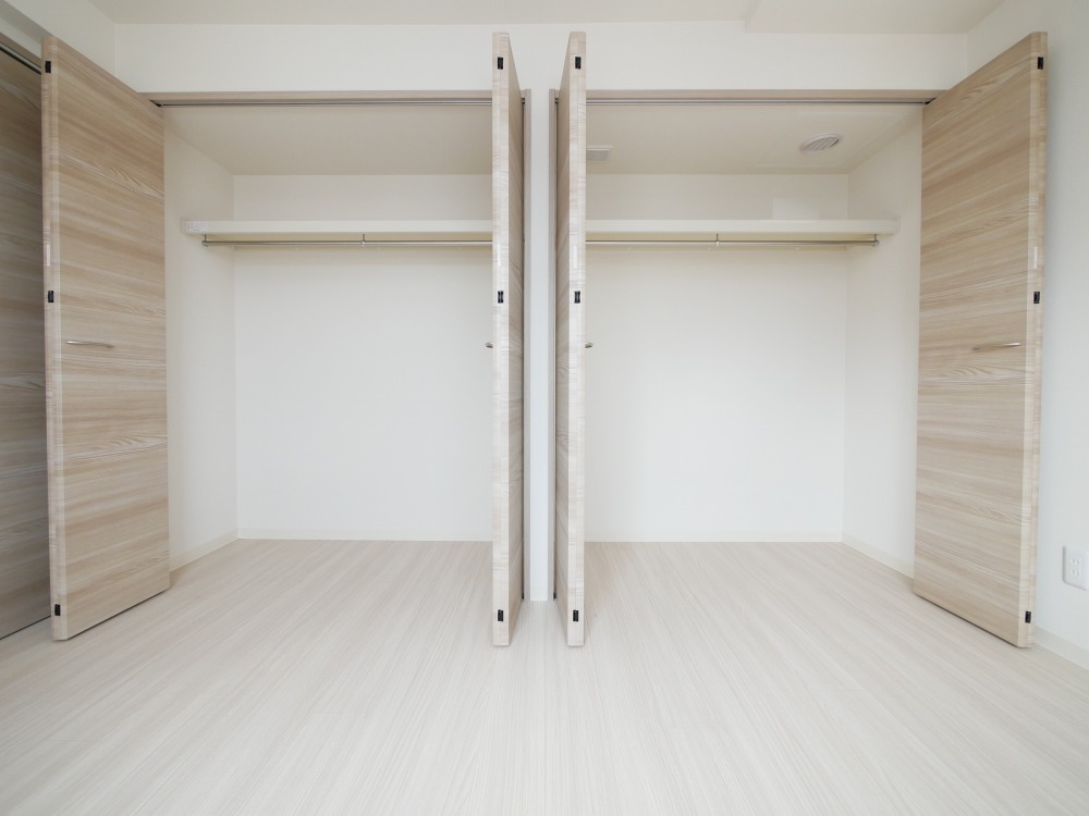 収納　壁一面の大型クローゼット付きです！