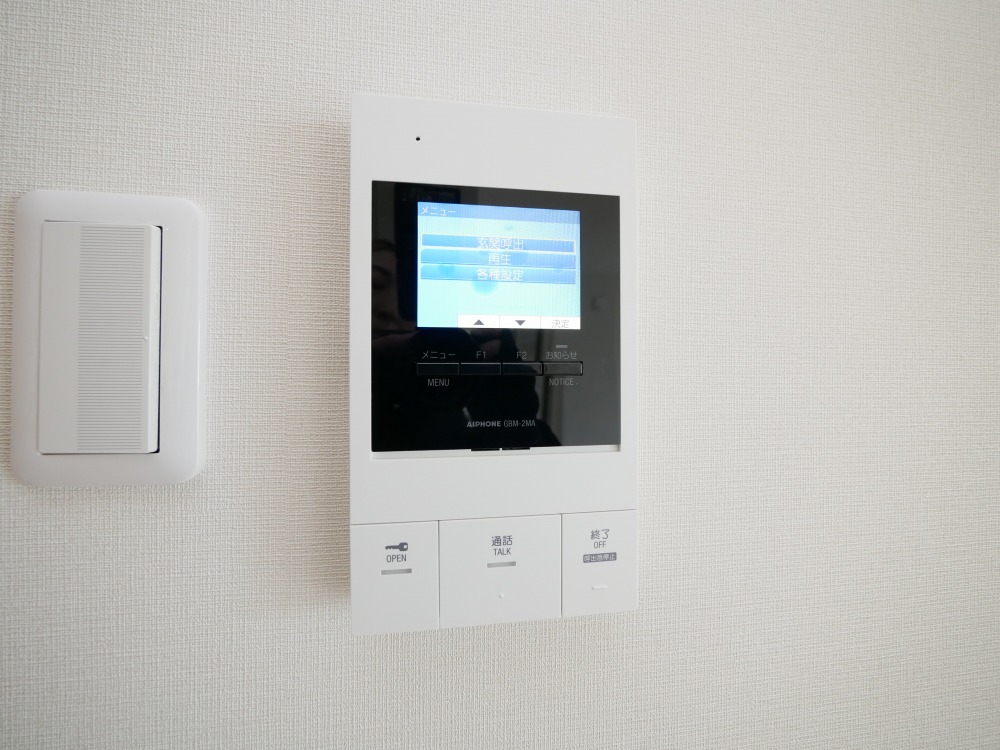 セキュリティ　防犯面に配慮したＴＶモニターホン付きです！