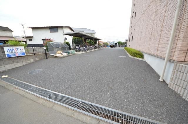 エントランス　★お部屋探しはタウンハウジング高幡不動店まで★