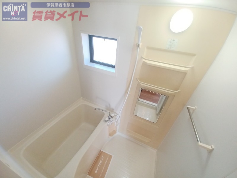 バス・シャワールーム　同物件別部屋参考写真です。