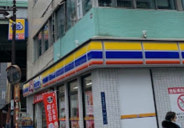 コンビニ　ミニストップ南船場店（コンビニ）まで415m