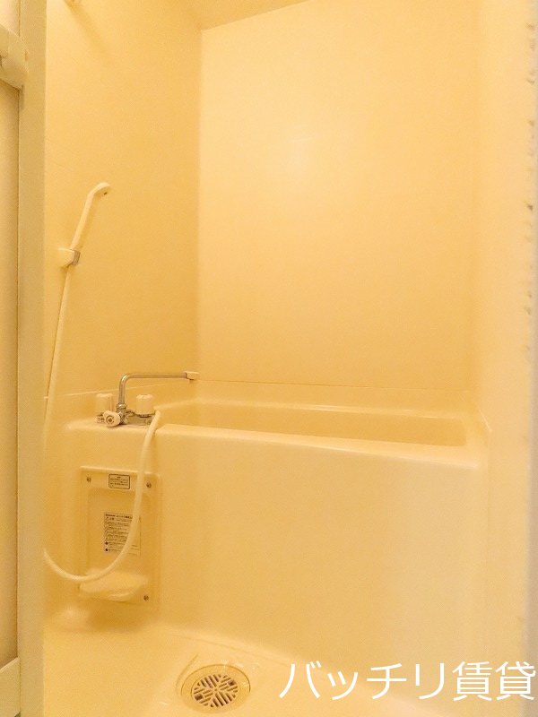 バス・シャワールーム　同型タイプの為、現状を優先致します。