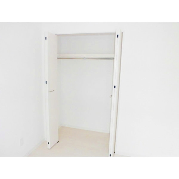 収納　衣類の収納に便利なクローゼットです♪