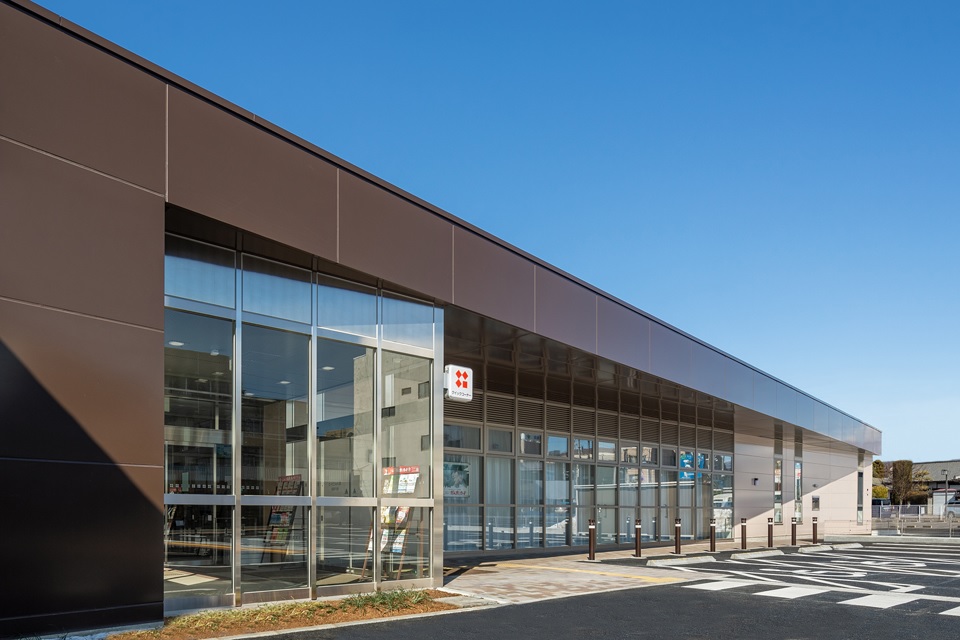 銀行　八十二銀行 岩村田支店（銀行）まで420m