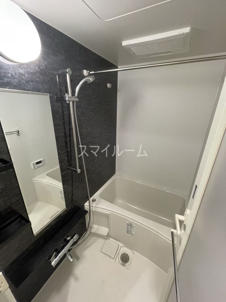 バス・シャワールーム　別部屋参考写真となります。