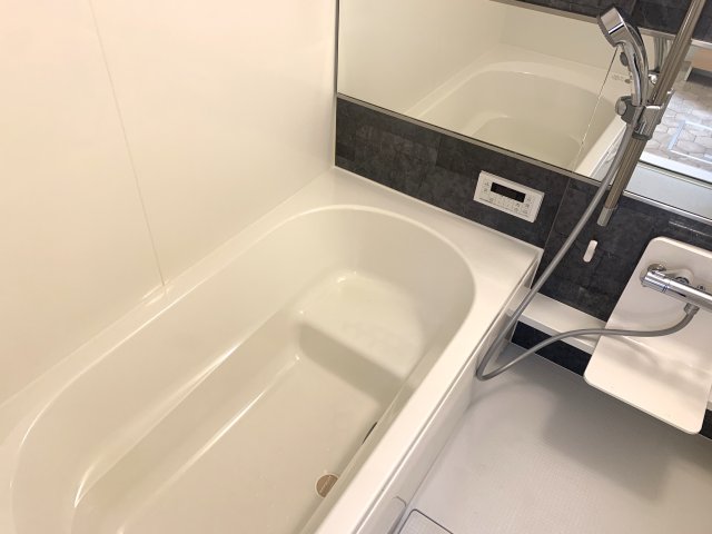 バス・シャワールーム　追い焚き機能付き