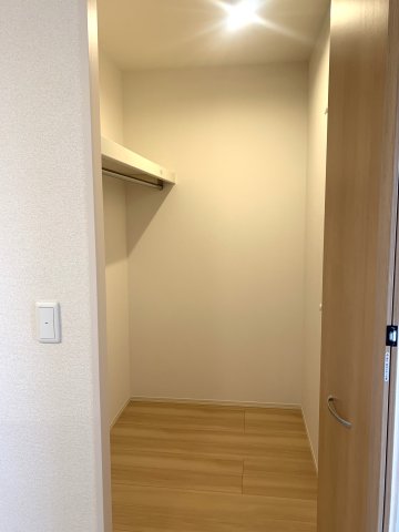 収納　ウォークインクローゼット