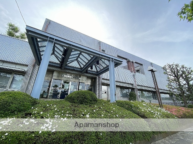 図書館　藤沢市民図書館（図書館）まで246m