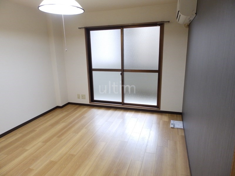 居室・リビング　※同タイプの他のお部屋です