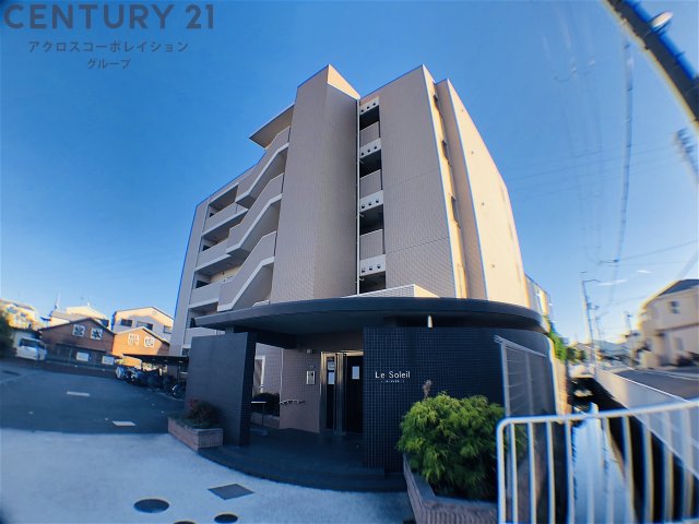 建物外観　オートロック完備で安心のセキュリティ♪