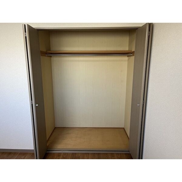 収納　掲載写真は同型モデルを掲載しており実際のお部屋と仕様等が異な