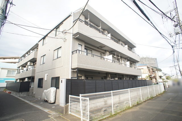 建物外観　通勤通学には便利な駅近物件のご紹介です！