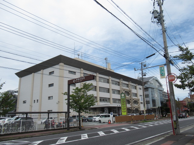 役所　伊勢市役所（役所）まで422m