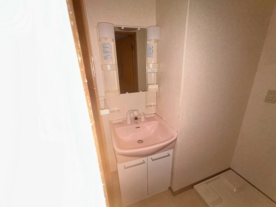 洗面設備　※別部屋の写真です
