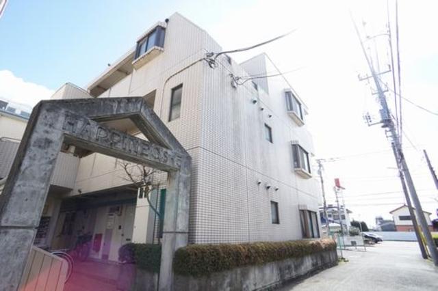 エントランス　安心の鉄骨造です♪