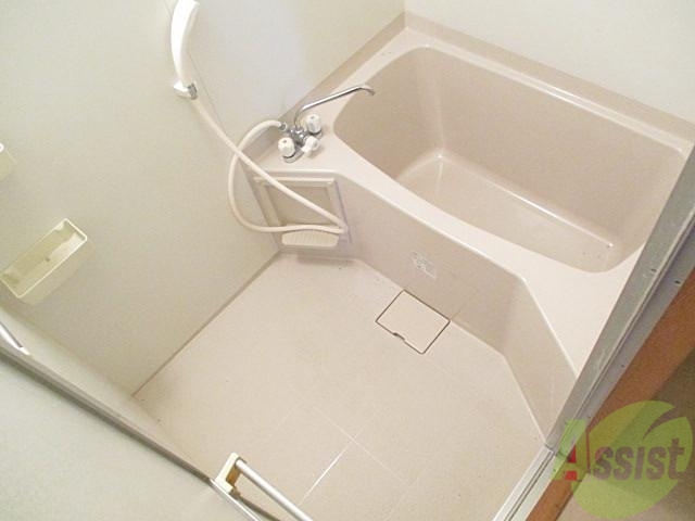 バス・シャワールーム　こちらで一日の疲れと汚れを落として下さい♪ごゆっくりどう☆