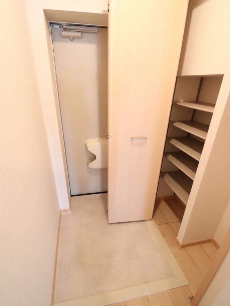 玄関　シューズボックス