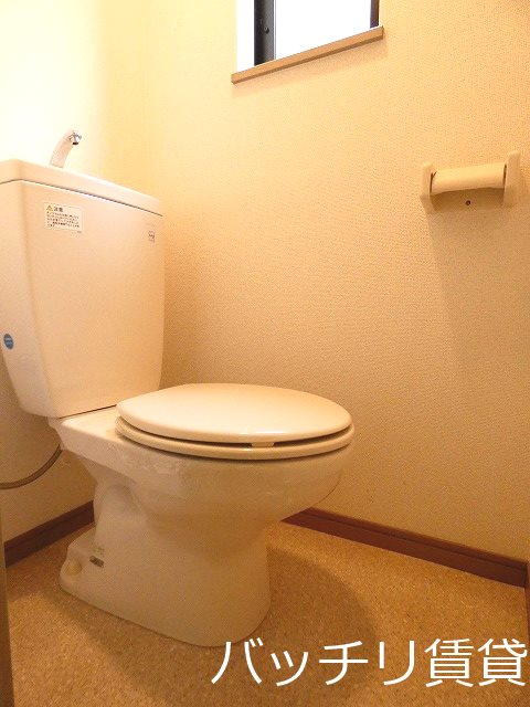 トイレ　同型タイプの為、現状を優先致します。