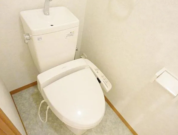 トイレ　別部屋の画像を使用しております。