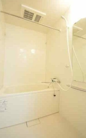 バス・シャワールーム　別部屋の画像を使用しております。