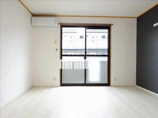 居室・リビング　リフォーム済みのお部屋です