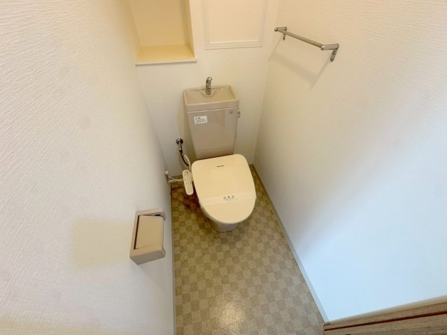 トイレ　清潔感のあるトイレは、誰もがリラックスできる空間です。