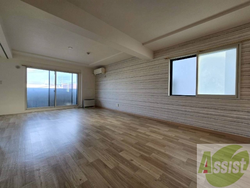 居室・リビング　広くてキレイなお部屋が広がっていて、充実した生活が送れそう。