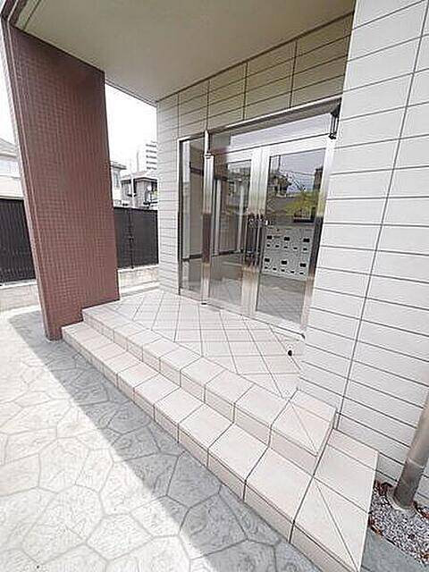 エントランス　２４時間換気システム完備