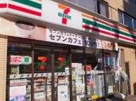 コンビニ　セブンイレブン文京関口1丁目店（コンビニ）まで140m