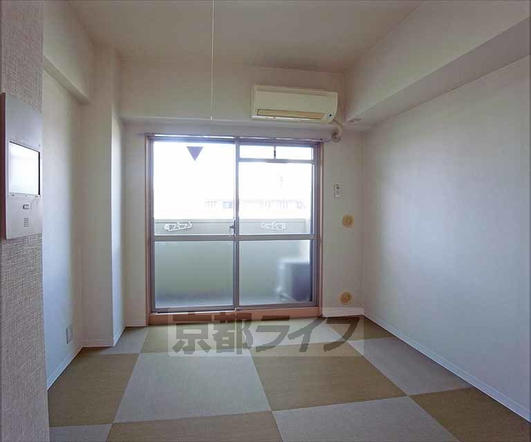 居室・リビング　きれいなお部屋です。